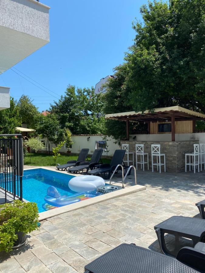 Villa Aqua Family Hotel Burgas Exterior photo